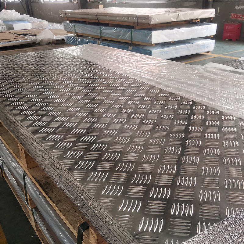tole aluminium damier