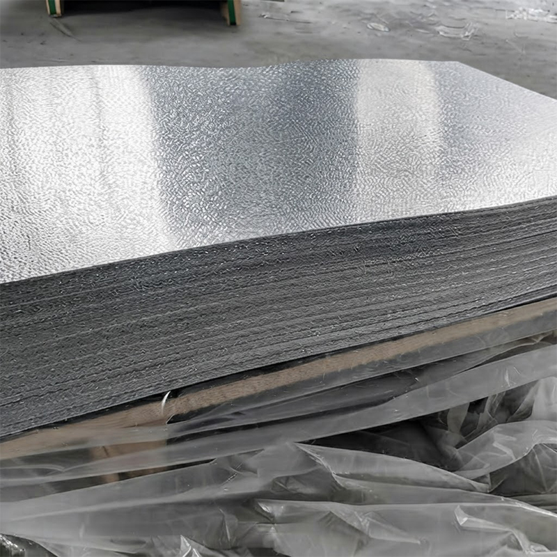 tole aluminium striee